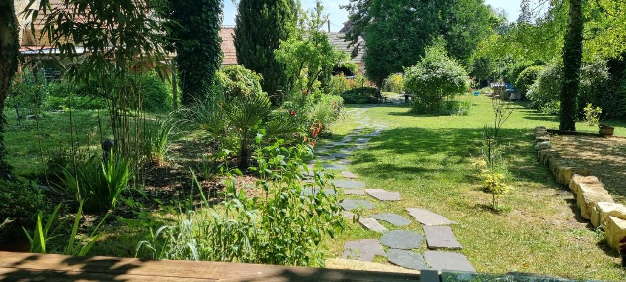 Bed & Breakfast Les Glycines De Monchy- D'hotes *