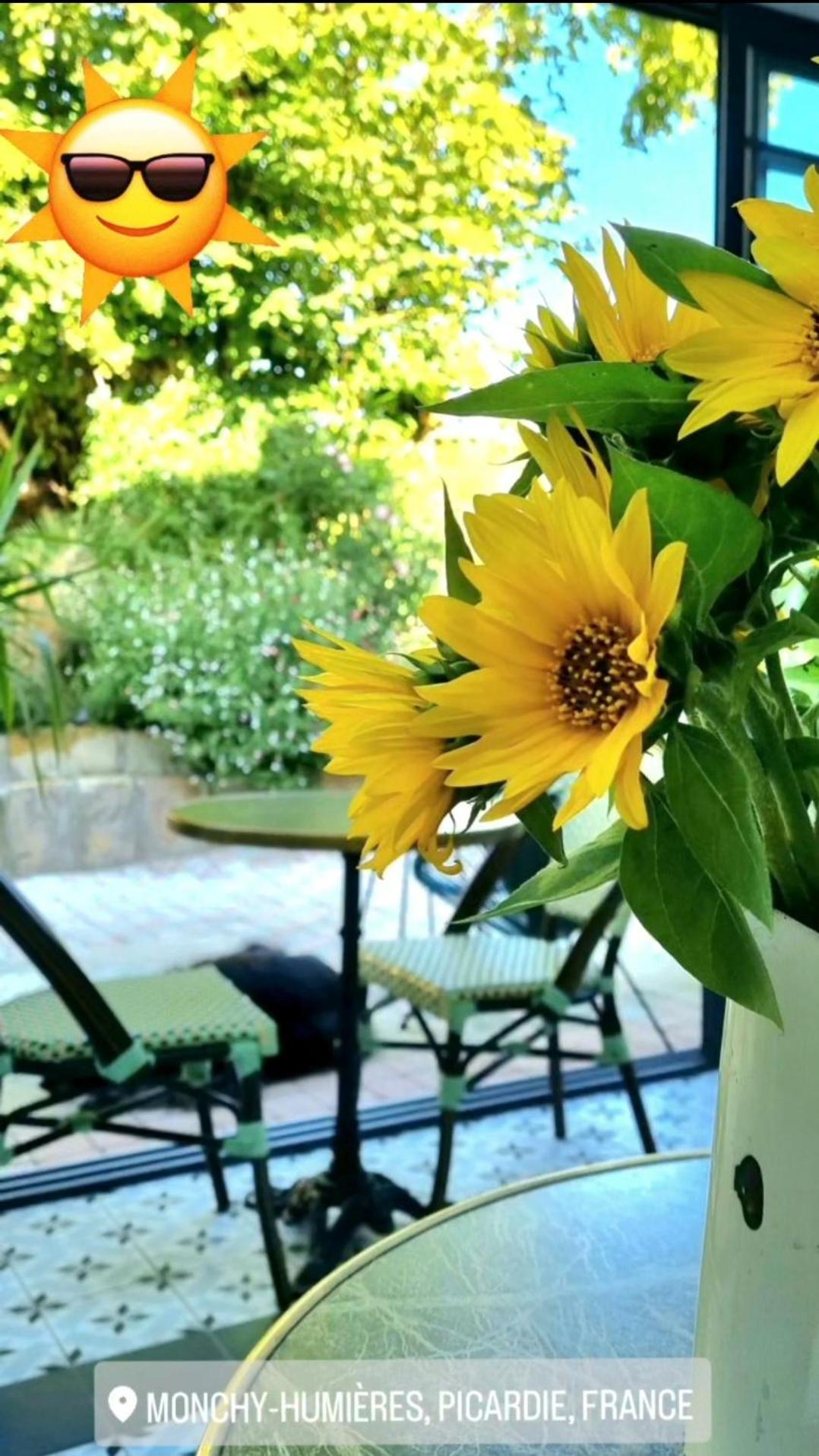 Les Glycines De Monchy- D'hotes Bed & Breakfast